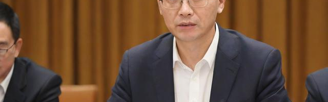 教师面试答辩技巧:（教师面试答辩万能句子）