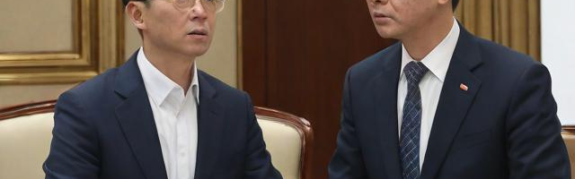 宋思明与海藻初次见面:（宋思明和海藻第二次见面）