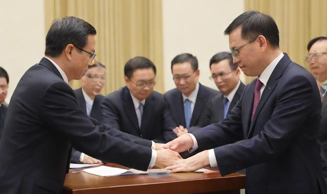 初次见面说什么敬语:（初次见面说什么敬语或谦辞）