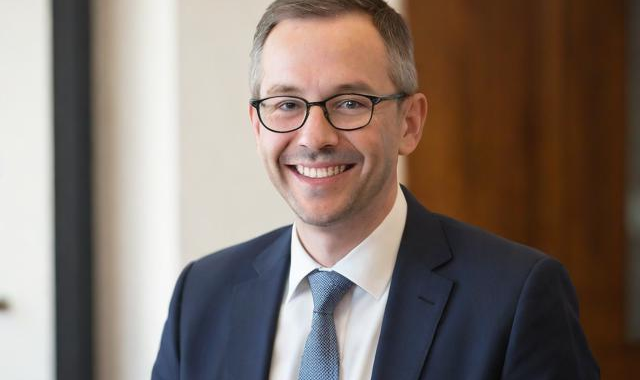 与人初次见面说什么:（与人初次见面说什么祝福语）